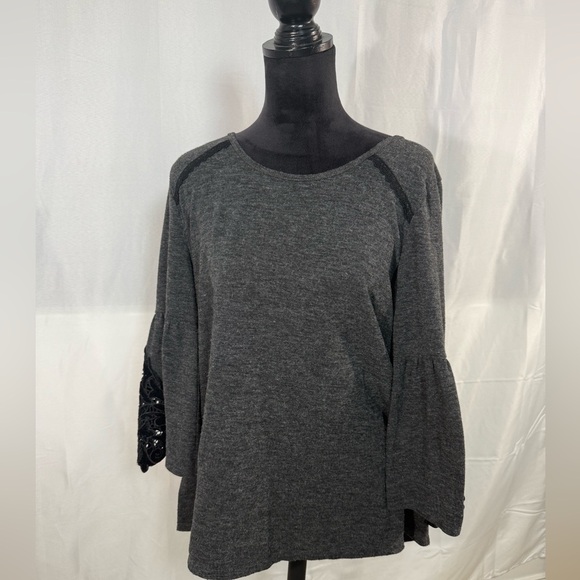 Maurices Gray Top M Lace Velvet Detail Bell Sleeves Fall Spooky season Classy - Picture 3 of 9